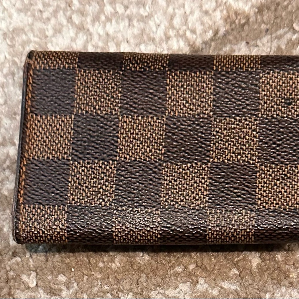 Louis Vuitton Damier Ebene Car Key Holder - Picture 2 of 13